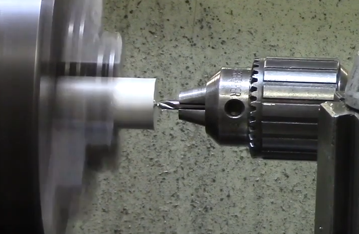 tapping on lathe.png